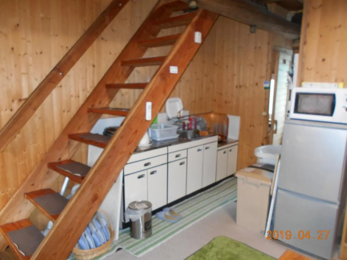 Log Yukari Guest House Furano