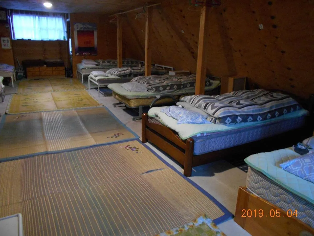 Log Yukari Guest House Furano